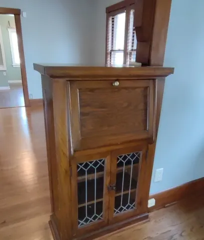 $2,550 | 440 South Street, Elgin, IL 60123