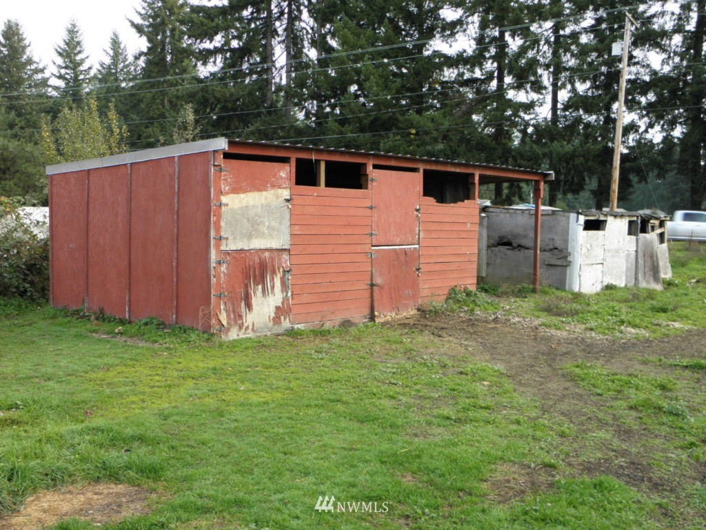 8040 176th Avenue Southwest Rochester, WA 98579 - Photo 2 of 9