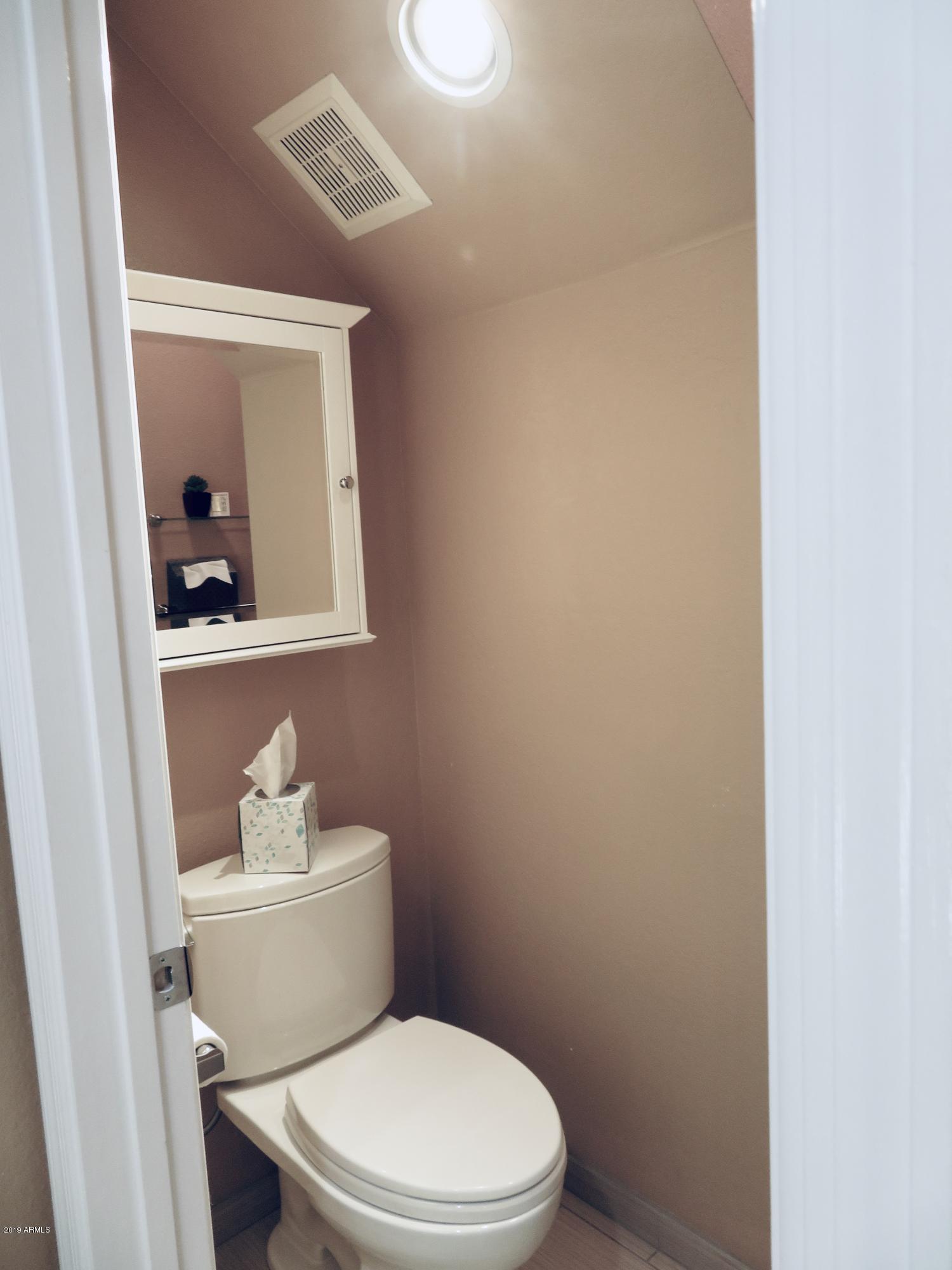 7272 East Gainey Ranch Road, Unit 126 Scottsdale, AZ 85258 - Photo 22 of 56 POWDER ROOM