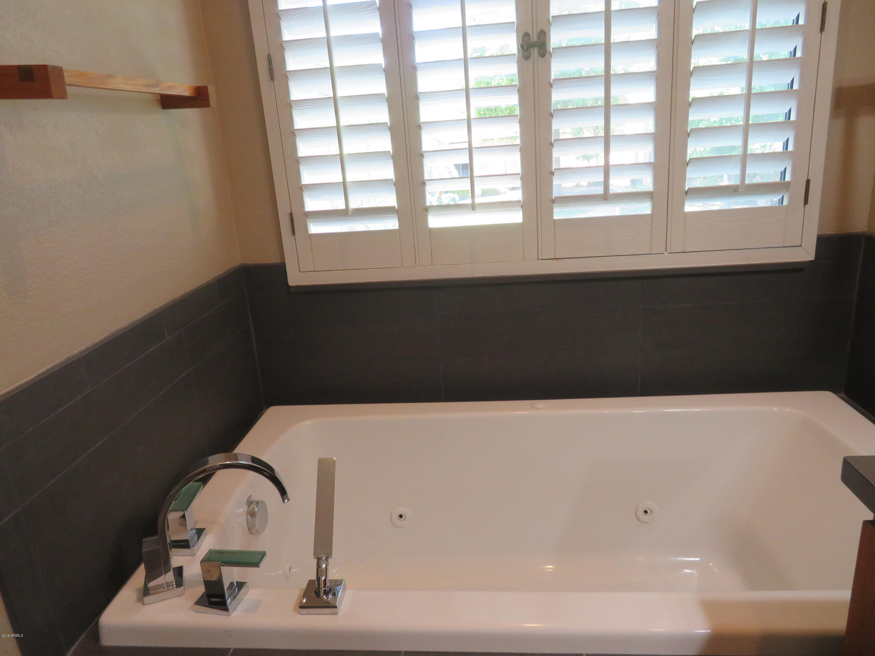 7272 East Gainey Ranch Road, Unit 126 Scottsdale, AZ 85258 - Photo 27 of 56 JACUZZI TUB