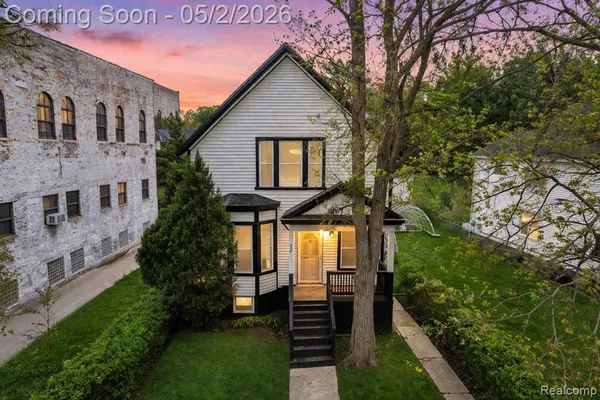 $215,000 | 430 Holbrook Avenue, Detroit, MI 48202