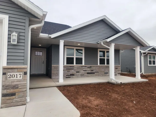 $414,900 | 2017 Red Fox Lane, Kaukauna, WI 54130