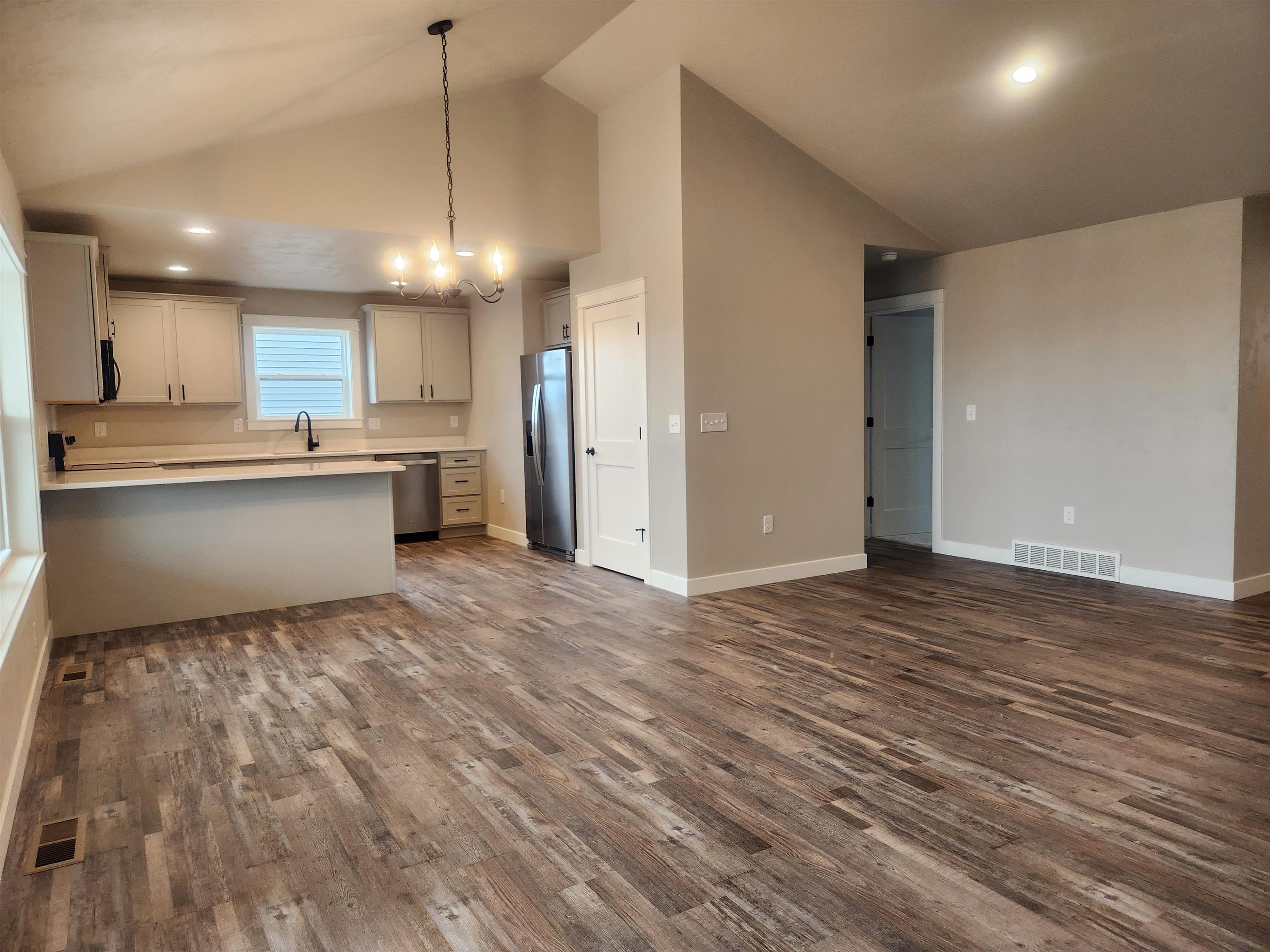 2017 Red Fox Lane Kaukauna, WI 54130 - Photo 4 of 16