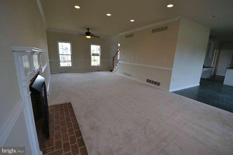 294 Huntersridge Road Winchester, VA 22602 - Photo 8 of 30 Living Room