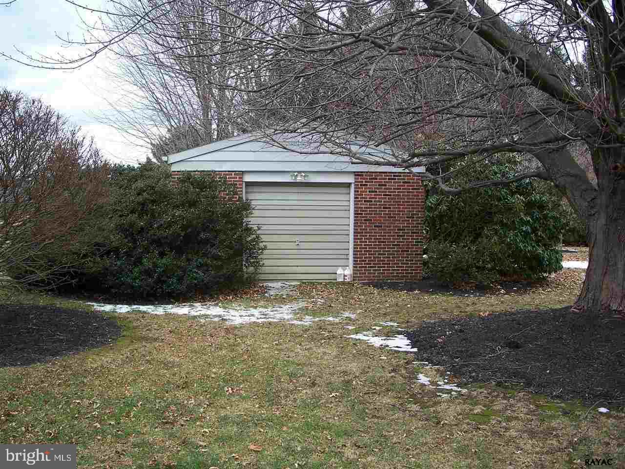 5044 East Prospect Road York, PA 17406 - Photo 5 of 29 Gallery Image 5