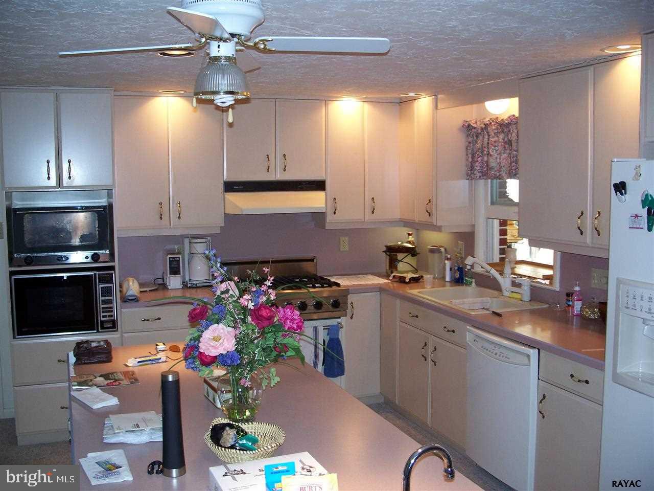 5044 East Prospect Road York, PA 17406 - Photo 6 of 29 Gallery Image 6