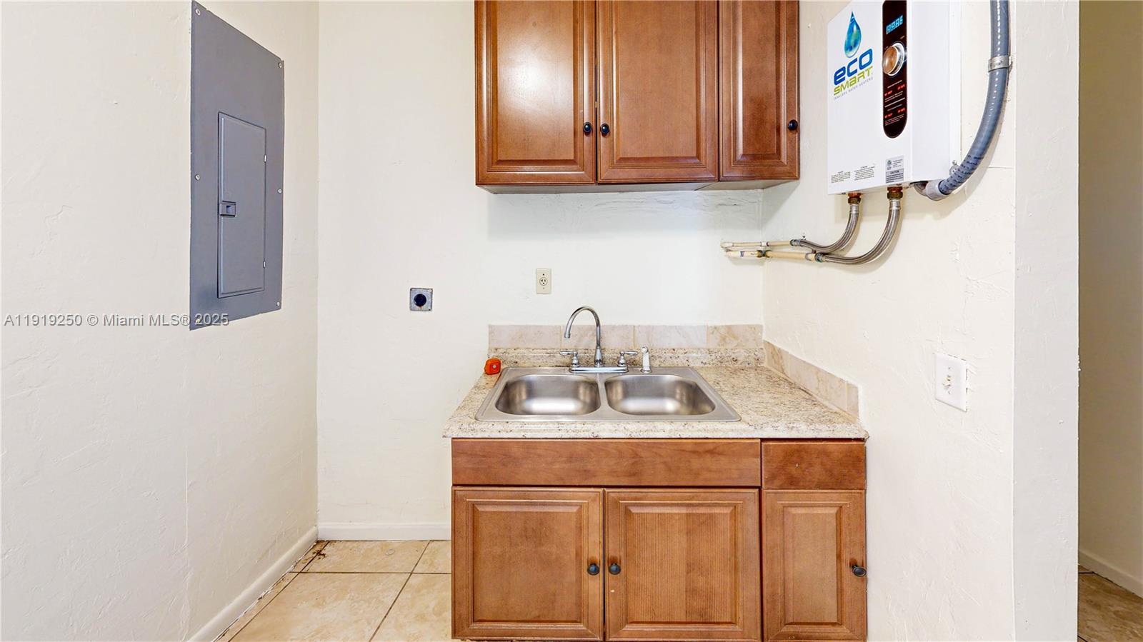 235 Southwest 16th Terrace Homestead, FL 33030 - Photo 14 of 56