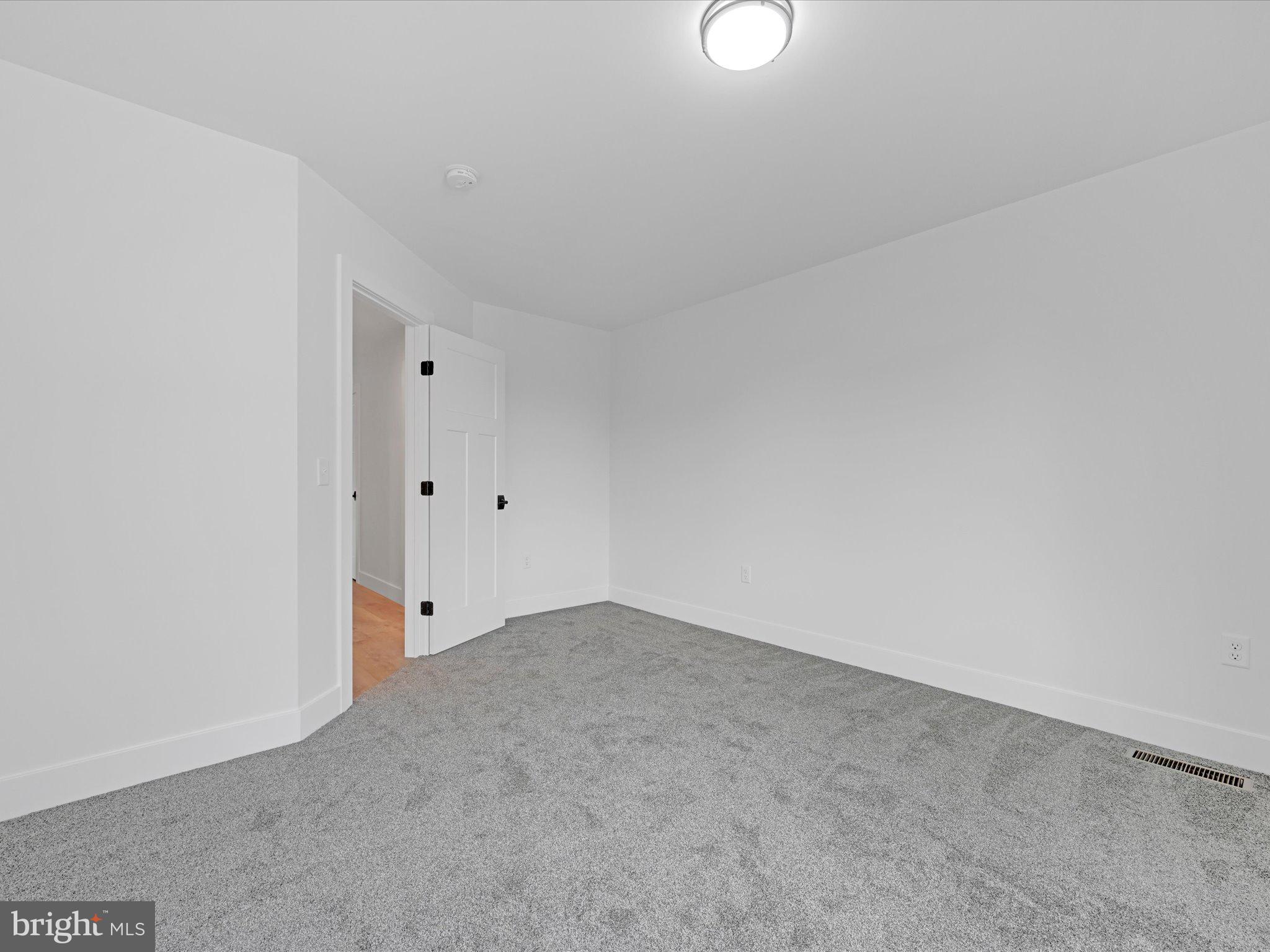 335 Royal Hunt Way Lititz, PA 17543 - Photo 34 of 49 a view of an empty room