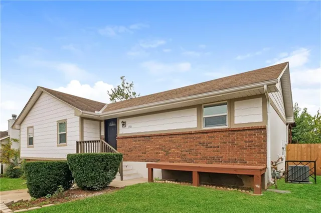 $2,085 | 11704 Bristol Avenue, Kansas City, MO 64134