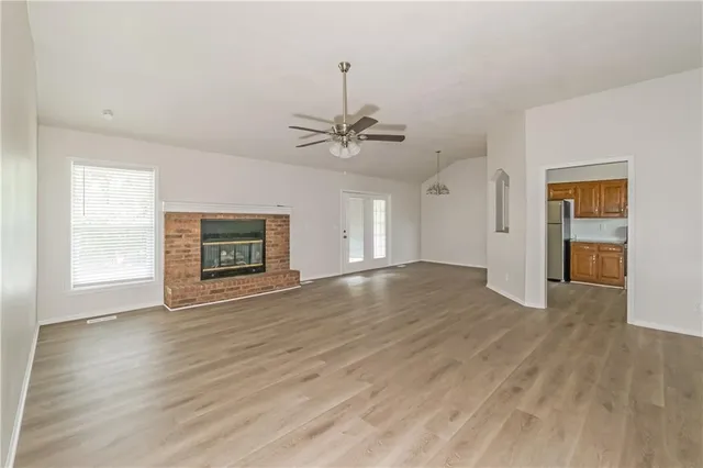 $2,085 | 11704 Bristol Avenue, Kansas City, MO 64134