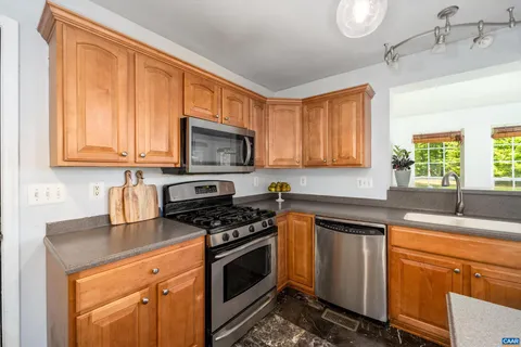 $585,000 | 419 Carter Lane, Louisa, VA 23093