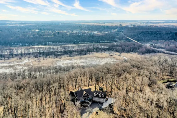 $1,150,000 | 19155 263rd Street, Shafer, MN 55074