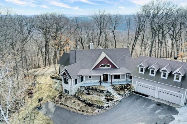 $1,150,000 | 19155 263rd Street, Shafer, MN 55074
