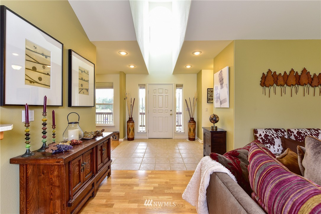 2580 East Smith Road Bellingham, WA 98226 - Photo 2 of 25 Gallery Image 2