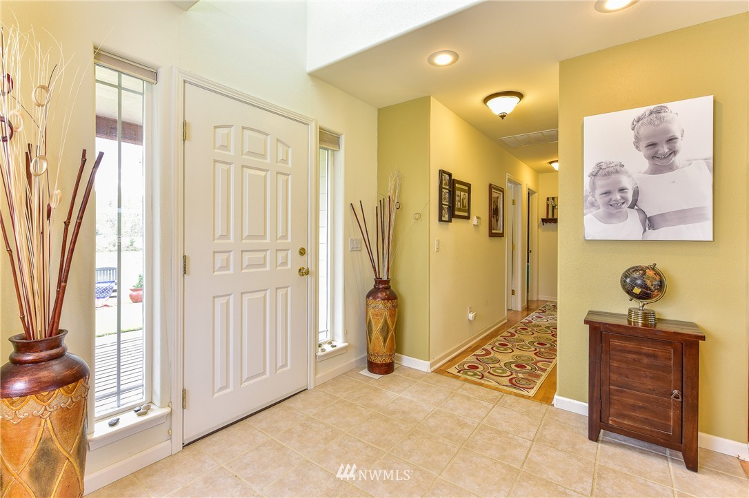 2580 East Smith Road Bellingham, WA 98226 - Photo 3 of 25 Gallery Image 3