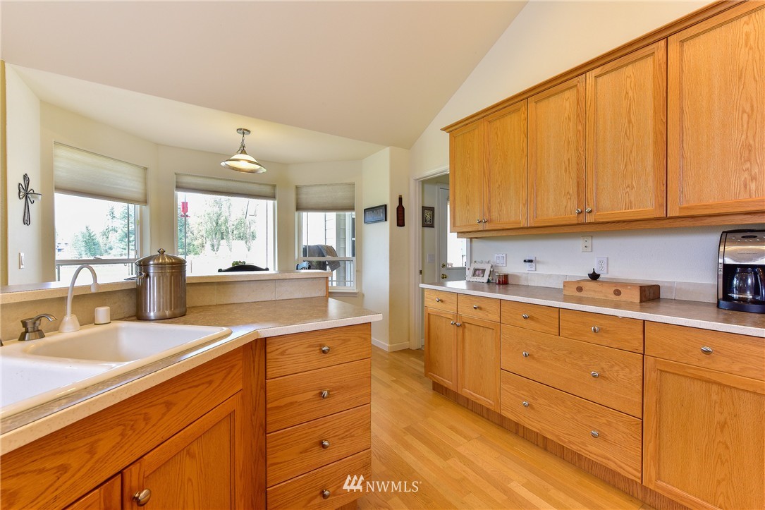 2580 East Smith Road Bellingham, WA 98226 - Photo 8 of 25 Gallery Image 8