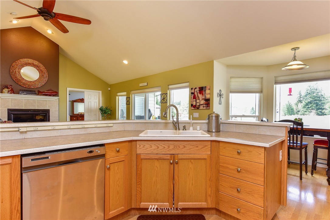 2580 East Smith Road Bellingham, WA 98226 - Photo 9 of 25 Gallery Image 9