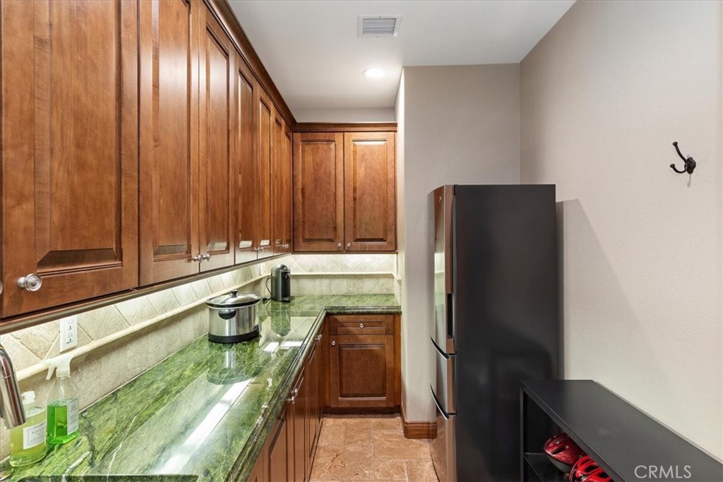 41 Cassis Circle Rancho Mirage, CA 92270 - Photo 25 of 74 Butler Pantry