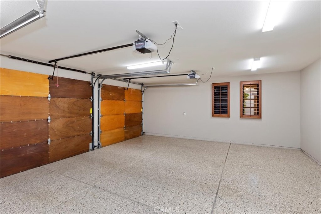 41 Cassis Circle Rancho Mirage, CA 92270 - Photo 55 of 74 a view of a room with blue walls