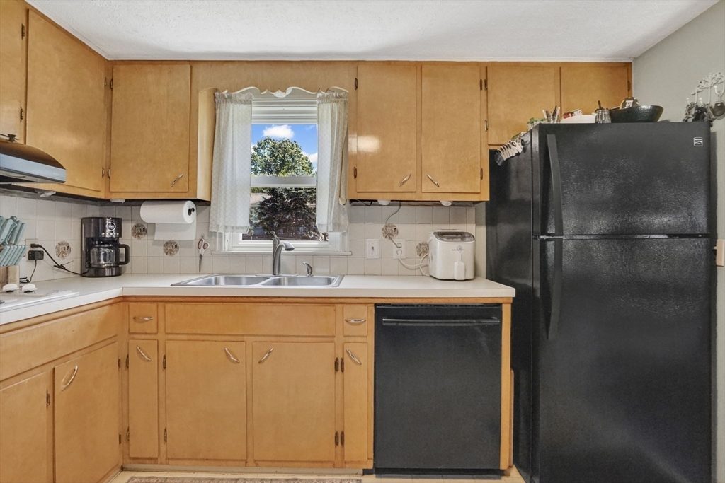 23 Birch Street Three Rivers, MA 01080 - Photo 14 of 39