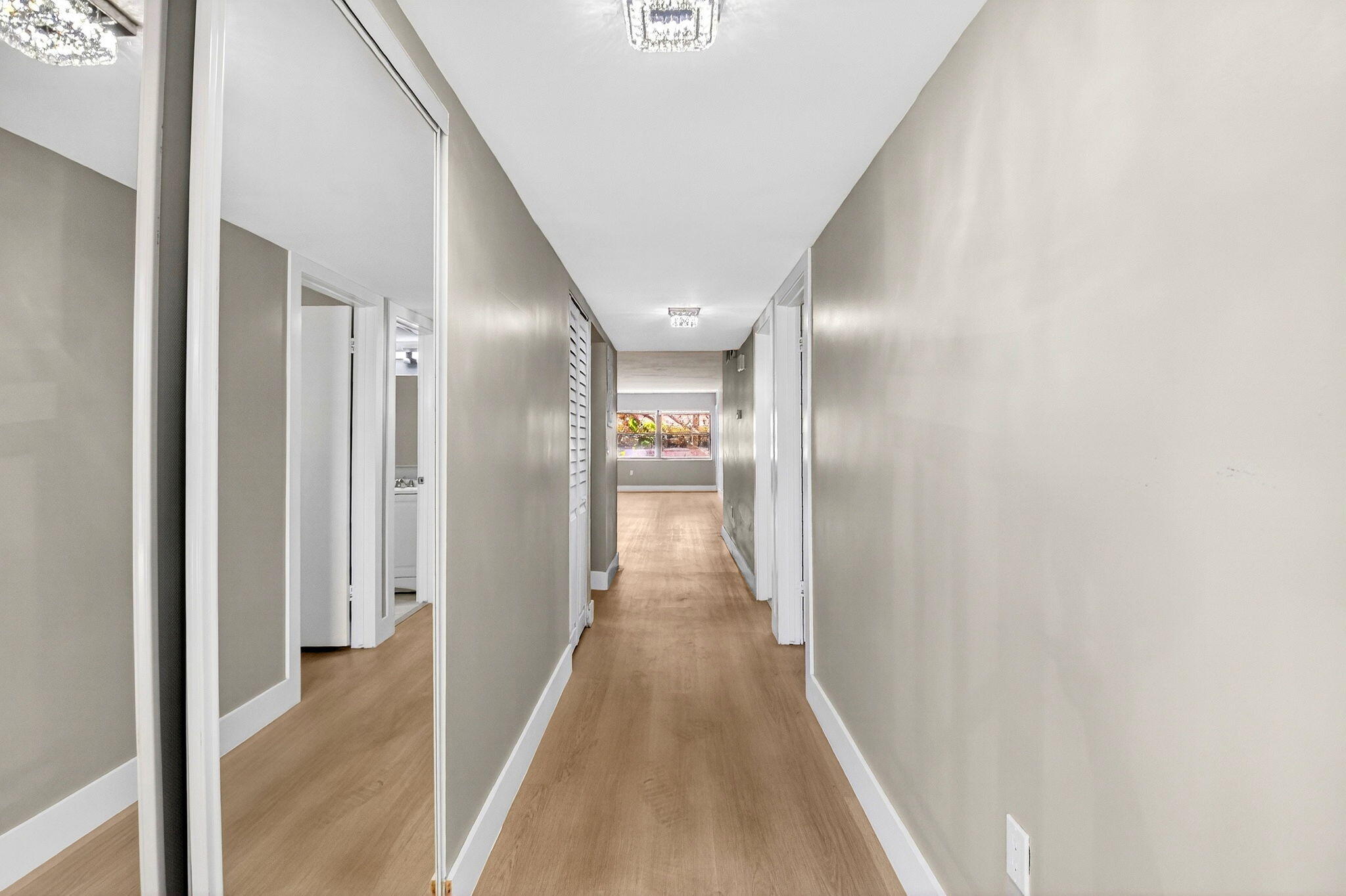2018 Southwest 29th Court, Unit 642 Delray Beach, FL 33445 - Photo 4 of 23 a view of hallway