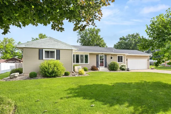 $275,000 | 1508 Sharon Road, Streator, IL 61364