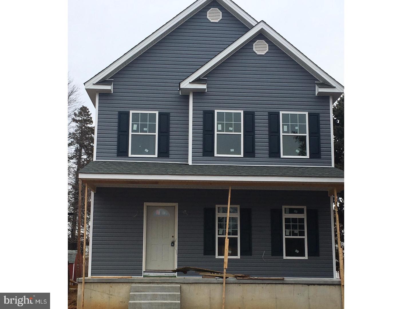 102 Roberts Road Aston, PA 19014 - Photo 3 of 6 Exterior Front