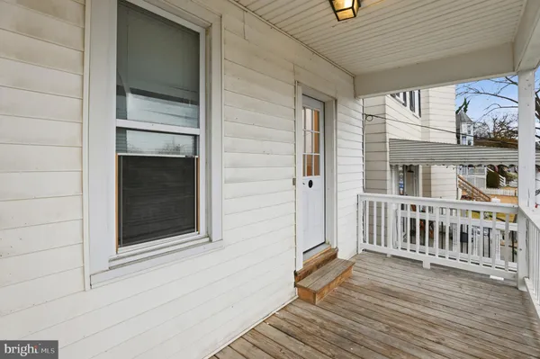 $1,700 | 319 East A Street, Unit 1, Brunswick, MD 21716