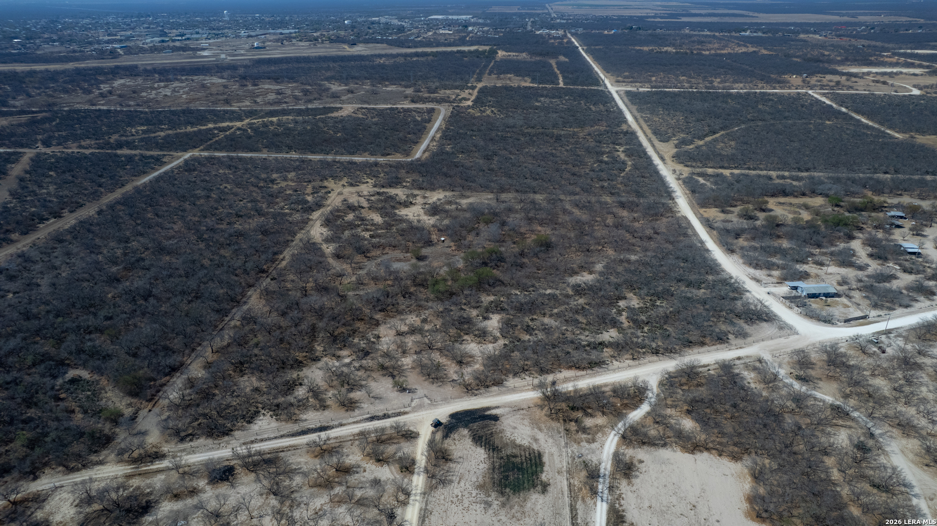 1086 Curtis Bourne Road Crystal City, TX 78839 - Photo 3 of 25