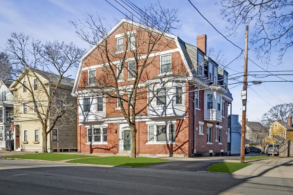 42 Broad Street, Unit 4 Salem, MA 01970 - Photo 2 of 33