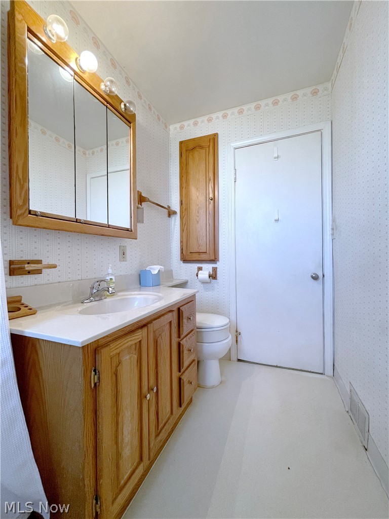 6879 Franke Road Middleburg Heights, OH 44130 - Photo 19 of 30