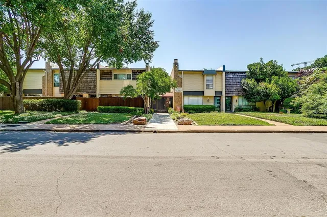 $214,900 | 2710 Douglas Avenue, Unit 114, Dallas, TX 75219