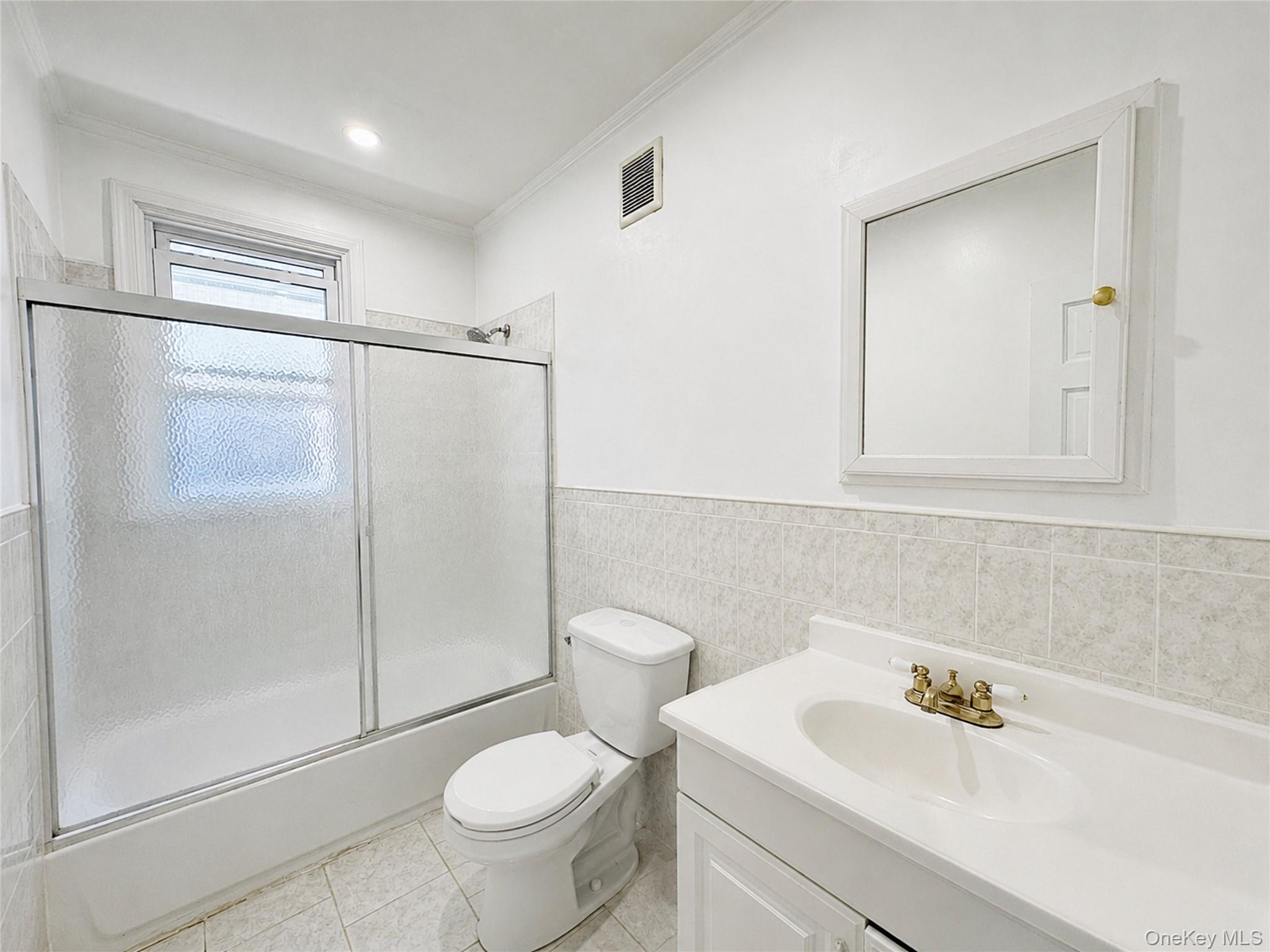 62-20 80th Road Queens, NY 11385 - Photo 15 of 23