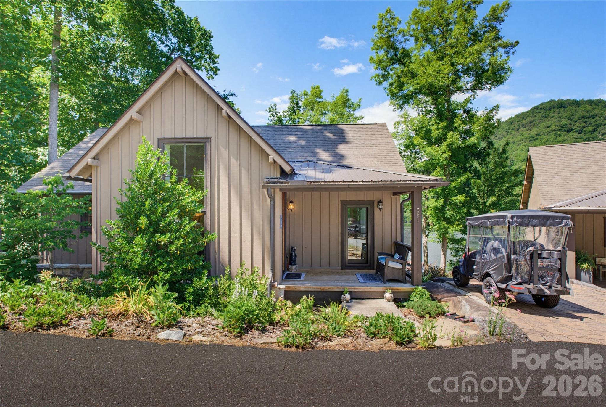 561 Harbor Ridge Drive Tuckasegee, NC 28783 - Photo 4 of 44