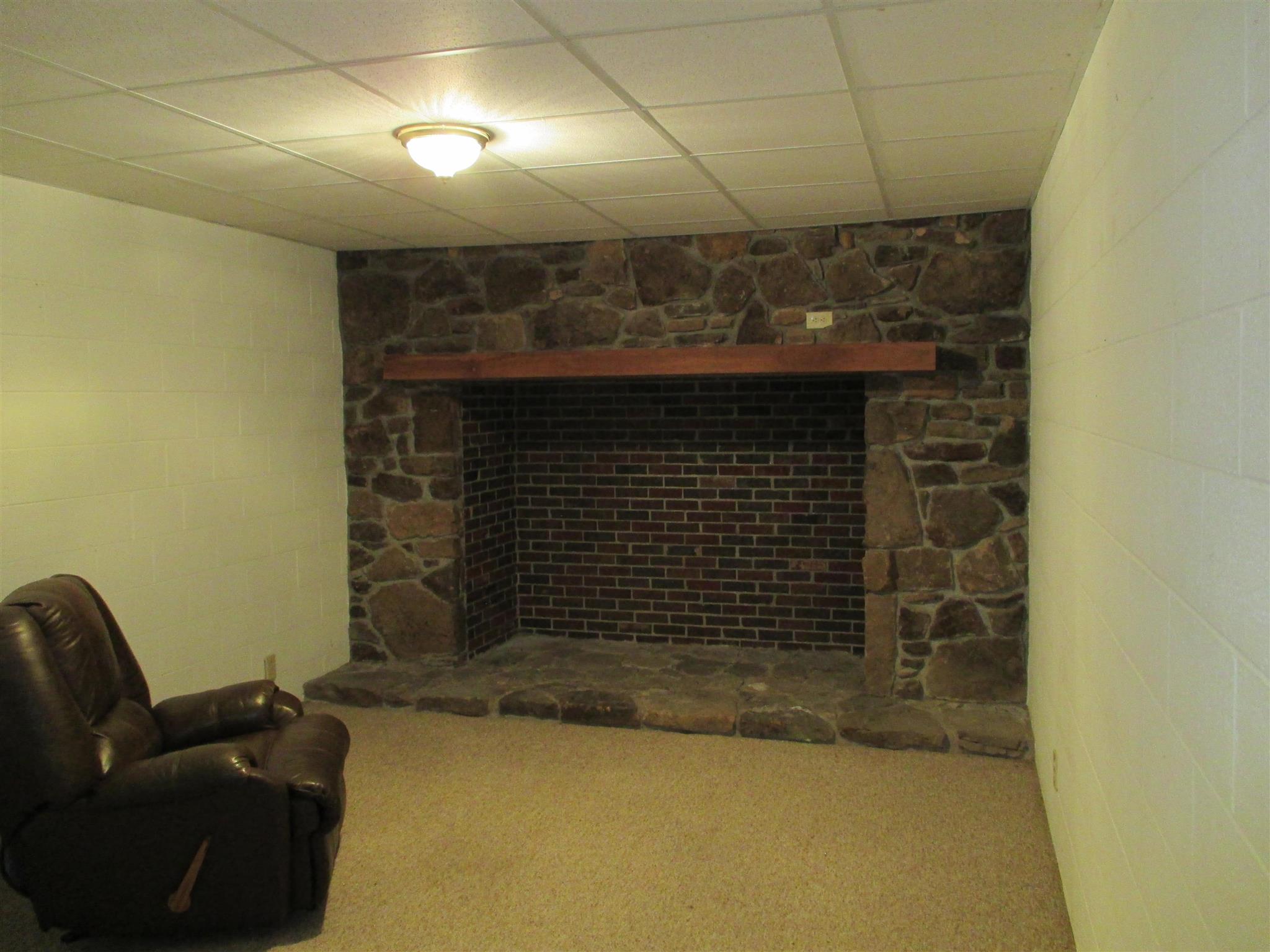 2232 South Cave Road Bloomington, IN 47403 - Photo 22 of 29 Gallery Image 22