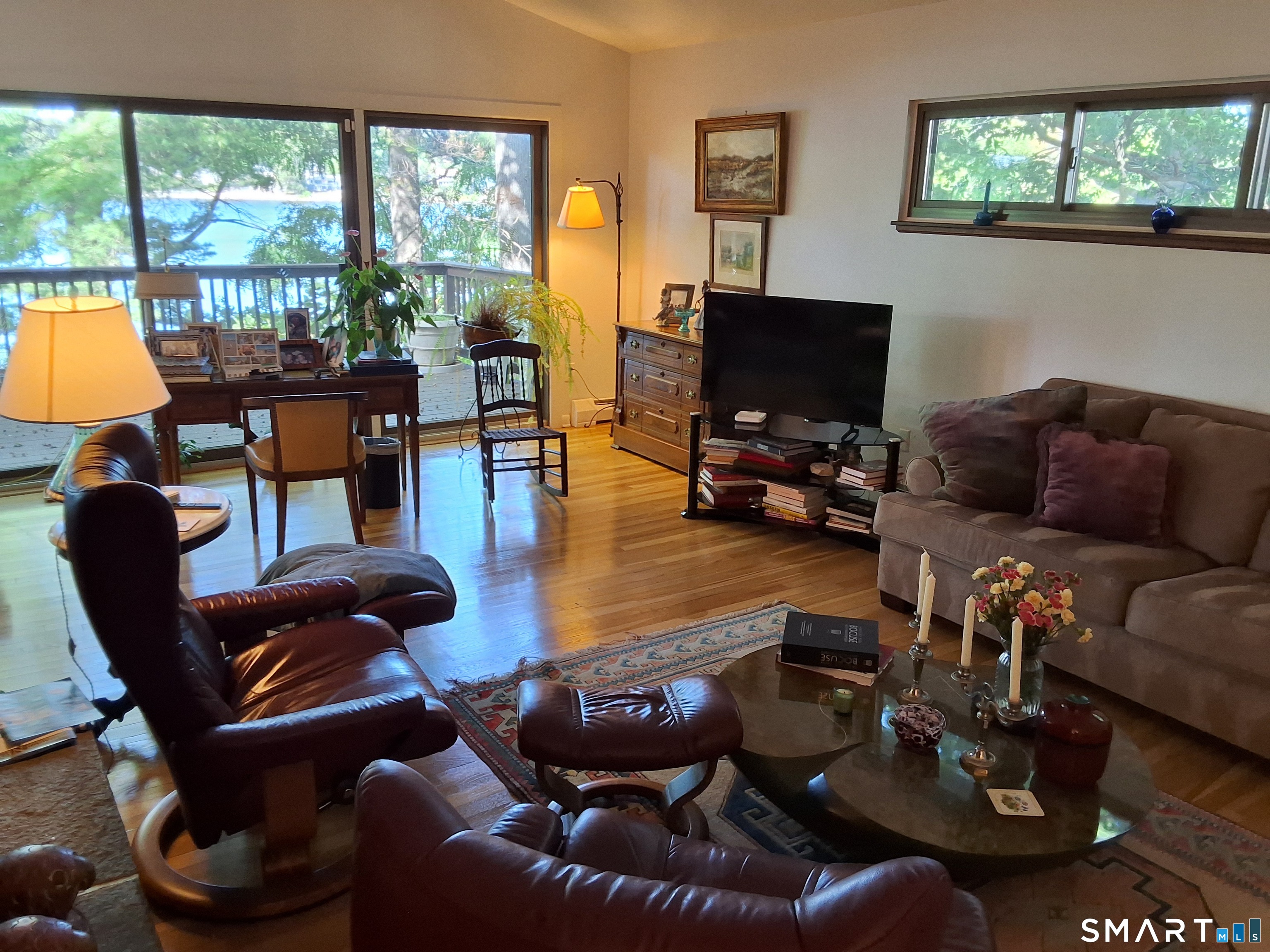 1385 Chopsey Hill Road Bridgeport, CT 06606 - Photo 3 of 39 Gallery Image 3