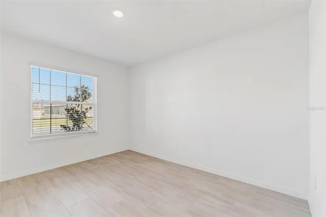 $3,000 | 1712 Tropical Oasis Avenue, Plant City, FL 33565