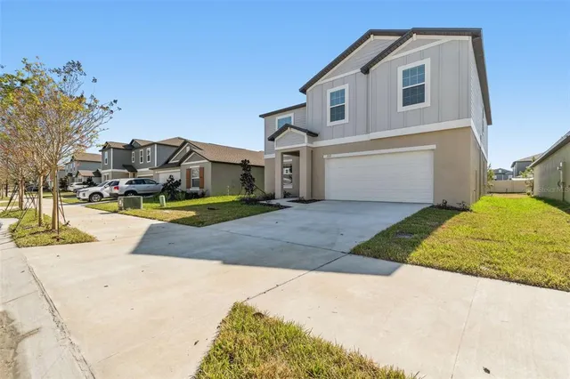 $3,000 | 1712 Tropical Oasis Avenue, Plant City, FL 33565