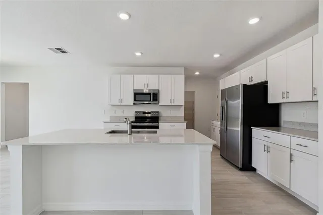 $3,000 | 1712 Tropical Oasis Avenue, Plant City, FL 33565