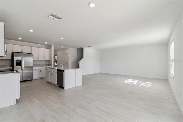 $3,000 | 1712 Tropical Oasis Avenue, Plant City, FL 33565