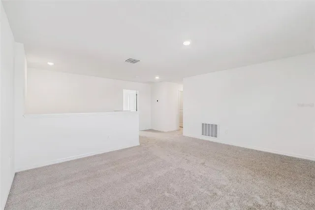 $3,000 | 1712 Tropical Oasis Avenue, Plant City, FL 33565