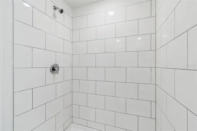 $3,000 | 1712 Tropical Oasis Avenue, Plant City, FL 33565