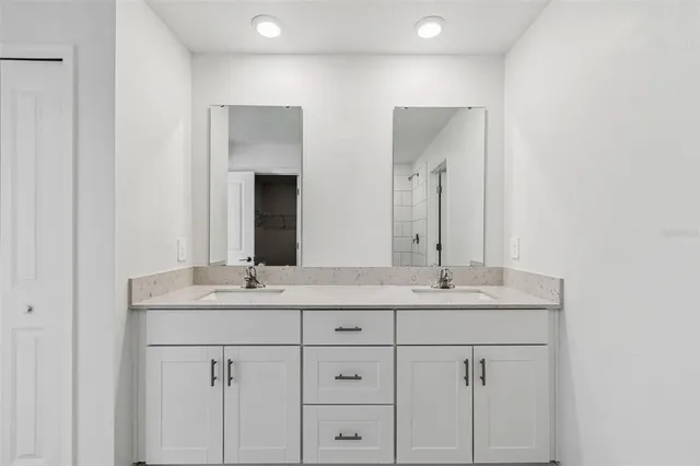 $3,000 | 1712 Tropical Oasis Avenue, Plant City, FL 33565