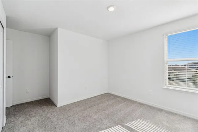 $3,000 | 1712 Tropical Oasis Avenue, Plant City, FL 33565