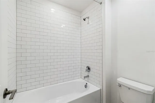 $3,000 | 1712 Tropical Oasis Avenue, Plant City, FL 33565