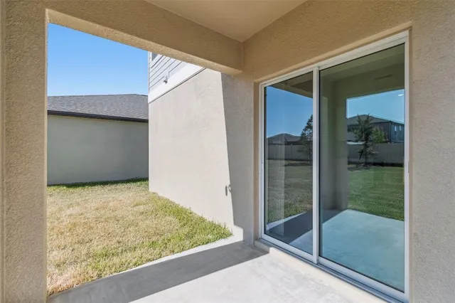 $3,000 | 1712 Tropical Oasis Avenue, Plant City, FL 33565