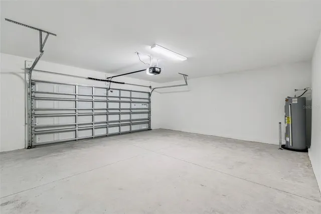 $3,000 | 1712 Tropical Oasis Avenue, Plant City, FL 33565