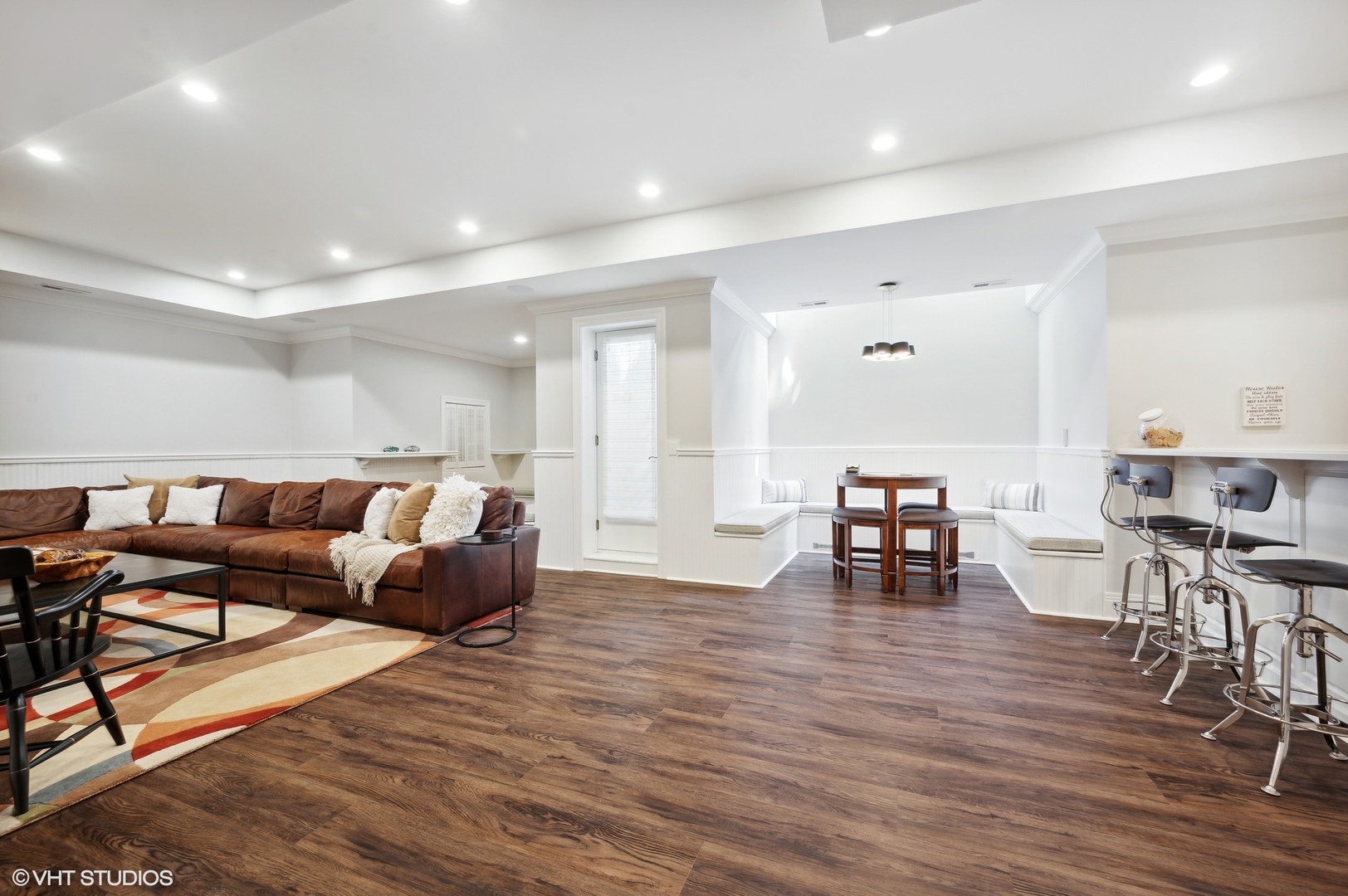 325 Richmond Road Kenilworth, IL 60043 - Photo 35 of 49 a living room with furniture and a wooden floor