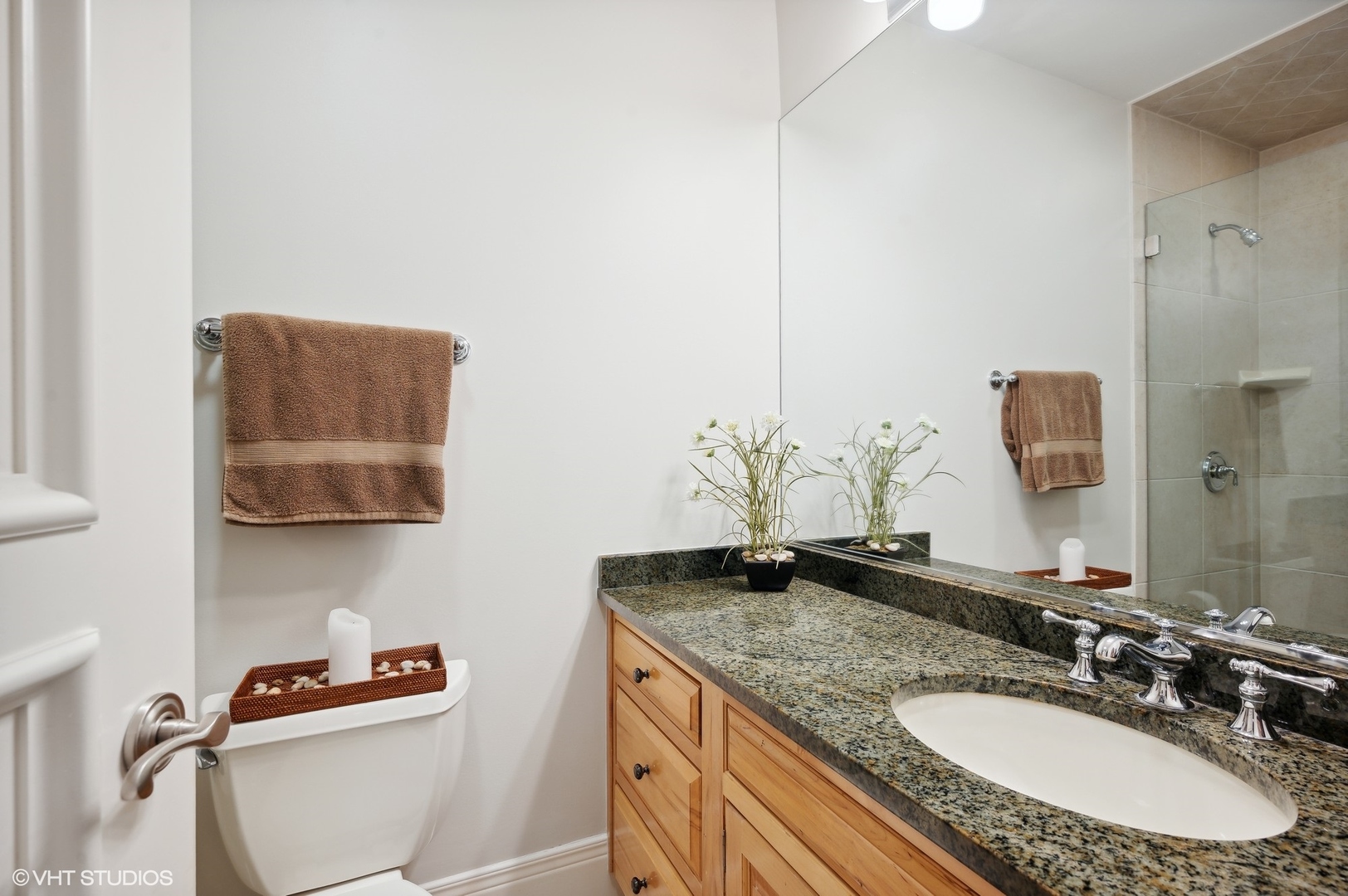 325 Richmond Road Kenilworth, IL 60043 - Photo 39 of 49 a bathroom with a granite countertop sink and a mirror