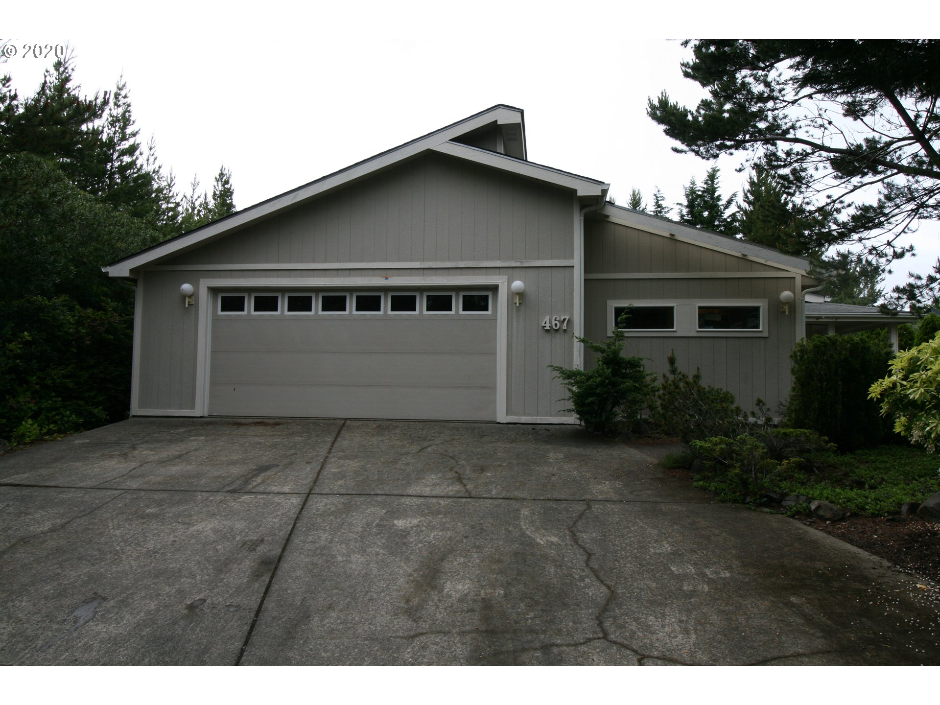 467 Sherwood Loop Florence, OR 97439 - Photo 1 of 27 Gallery Image 1